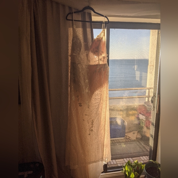 Wedding dress - Picture 5 of 11